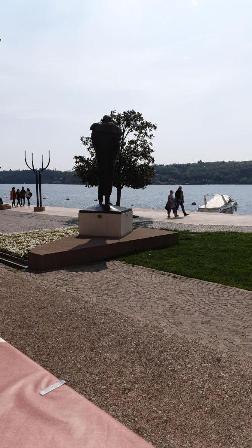 Antico Convento Leilighet Moniga del Garda Eksteriør bilde