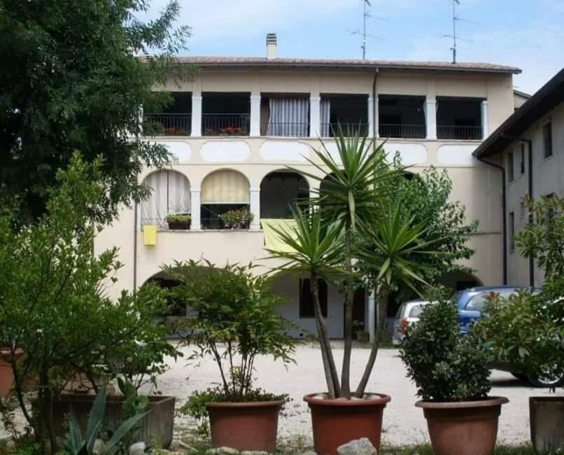 Antico Convento Leilighet Moniga del Garda Eksteriør bilde